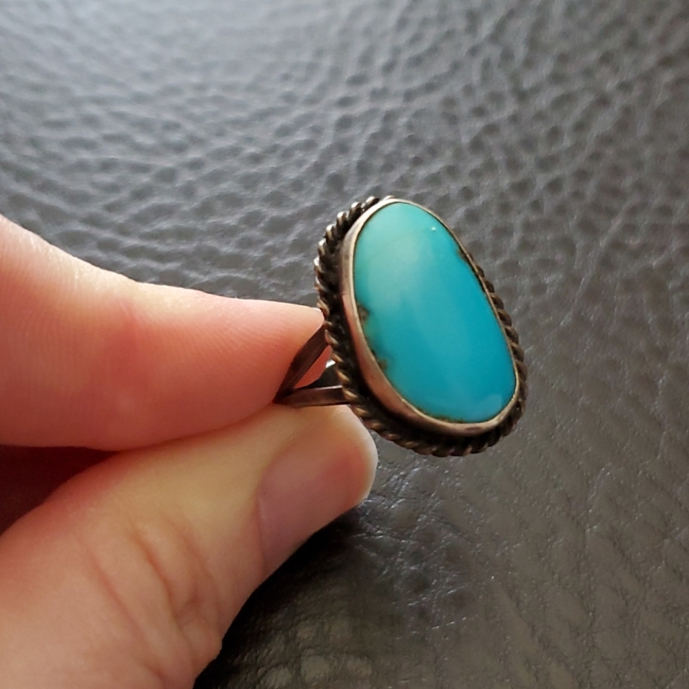 VTG sterling & turquoise ring- size 7.5/8 - Picture 5 of 10